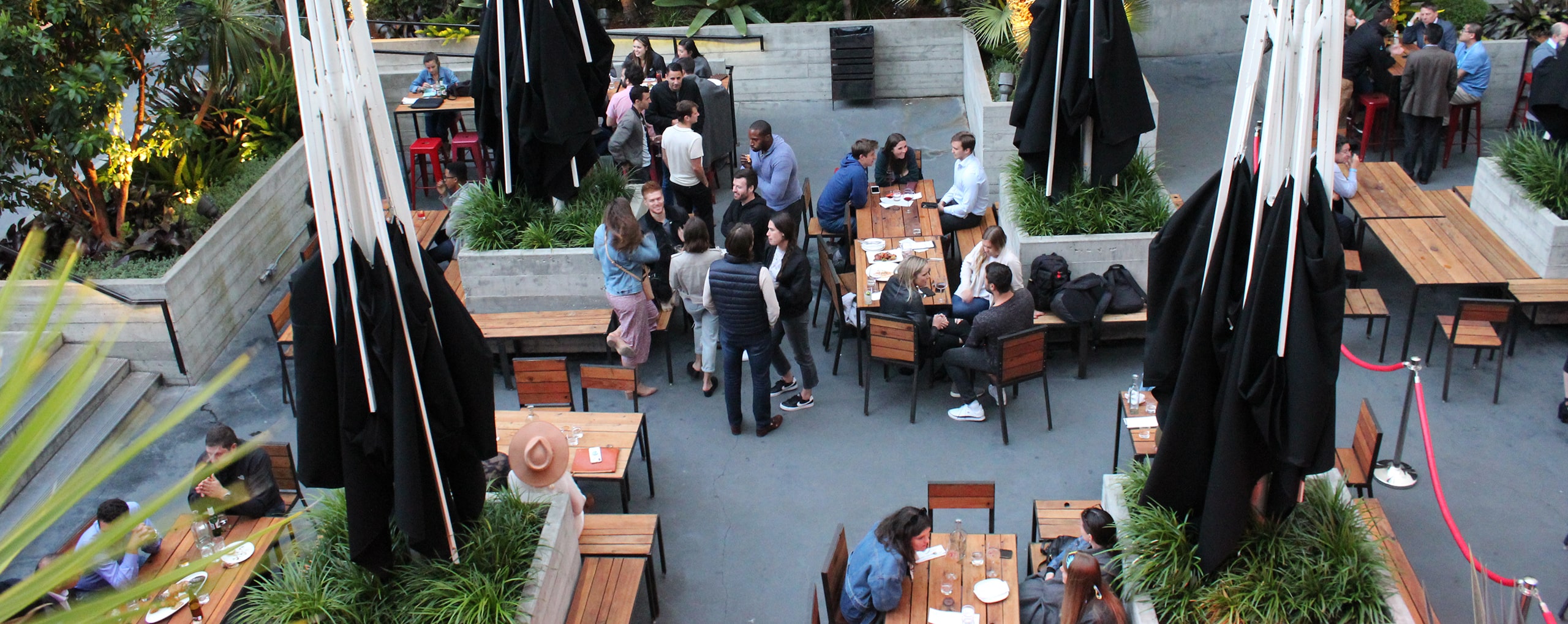 San-Francisco-Jones-Exterior-Patio-Lunch-Day-1-min