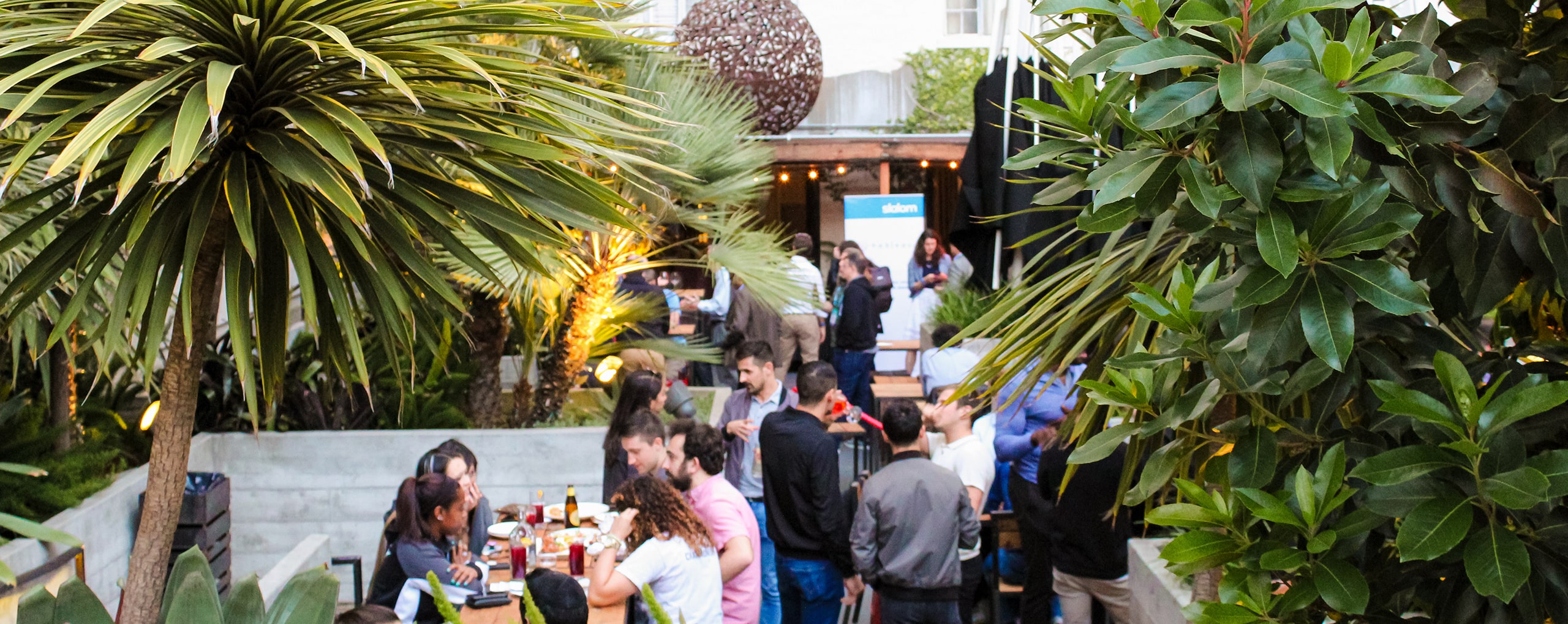 San-Francisco-Jones-Exterior-Patio-Lunch-Day-2-min