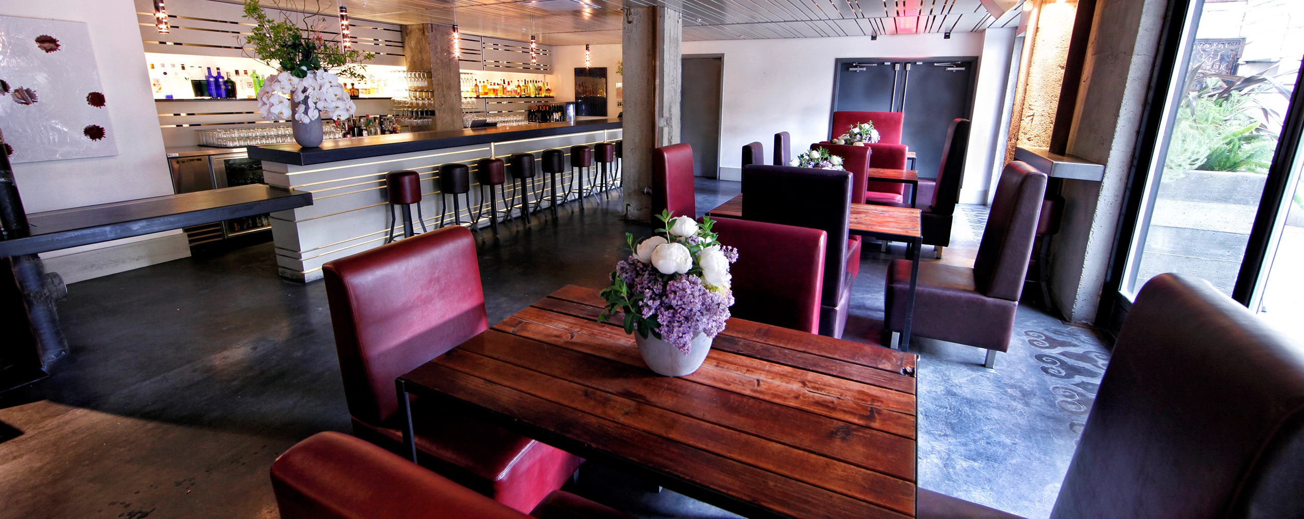 San-Francisco-Jones-Interior-Bar-Tables-Vacant-Day-1-min